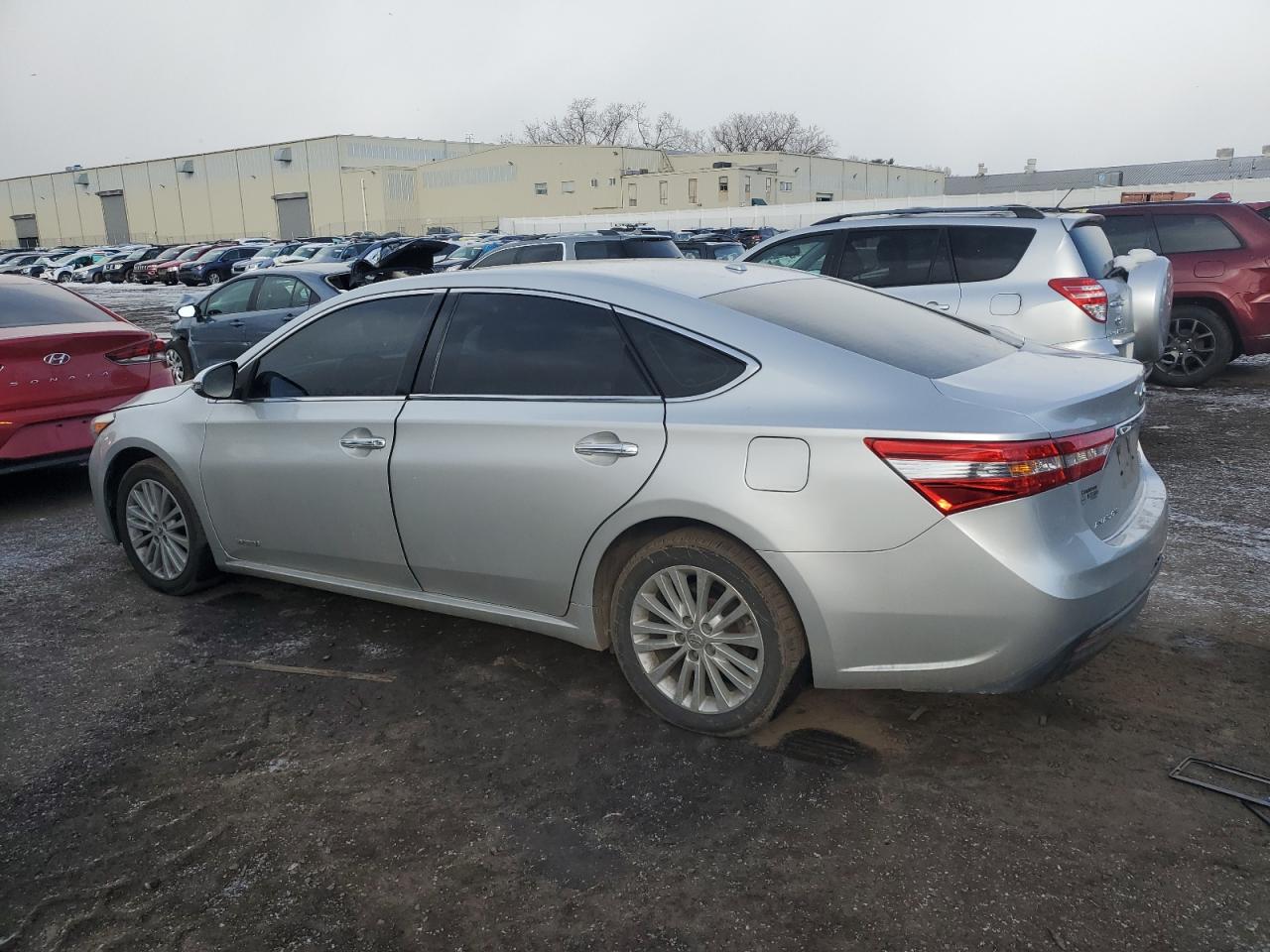 2014 Toyota Avalon - Image 2