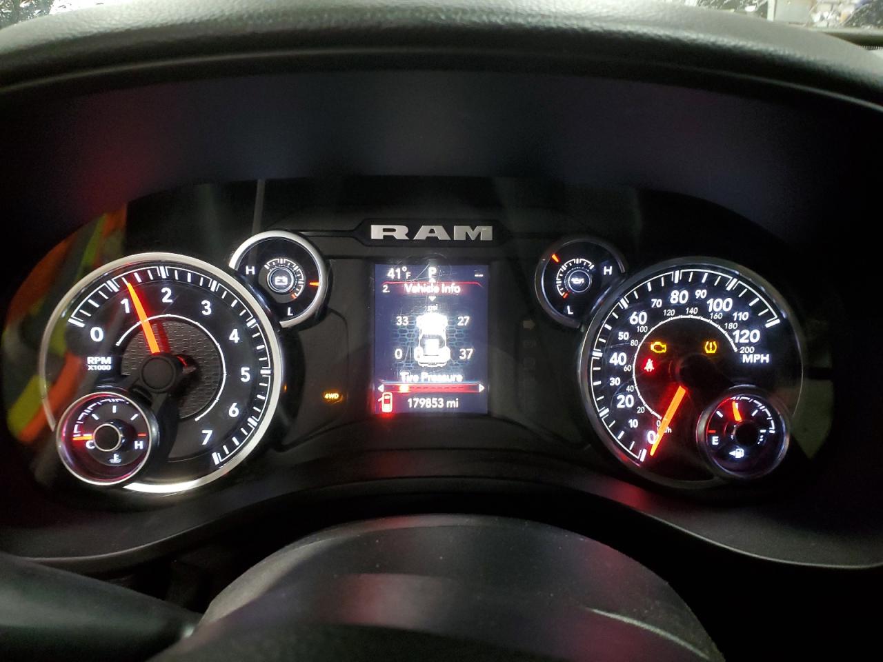 2020 RAM 1500 - Image 9