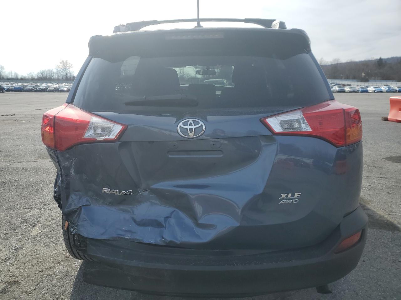 2014 Toyota RAV 4 - Image 6