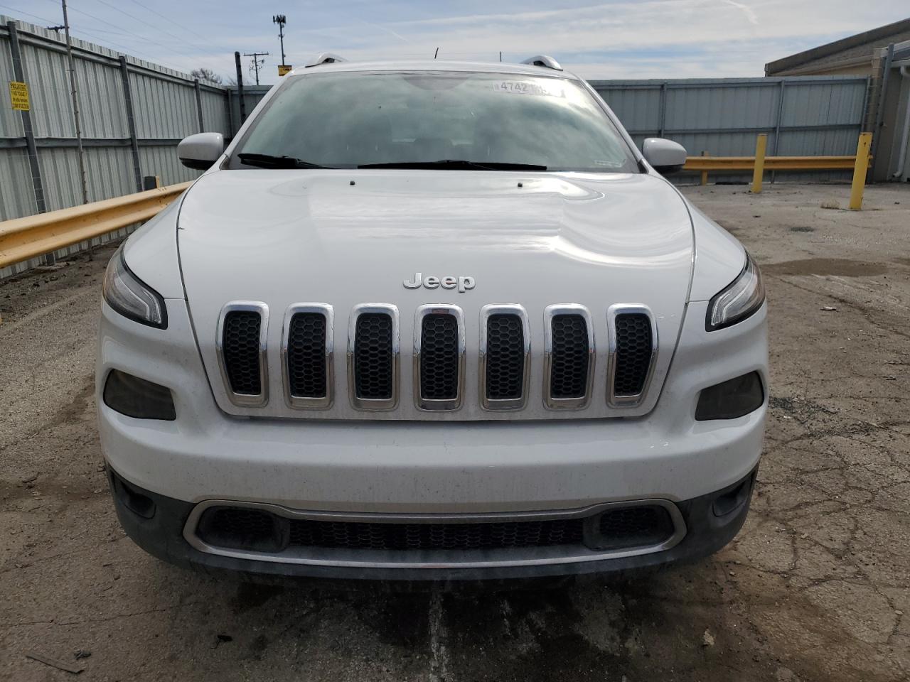 2018 Jeep Grand Cherokee - Image 5