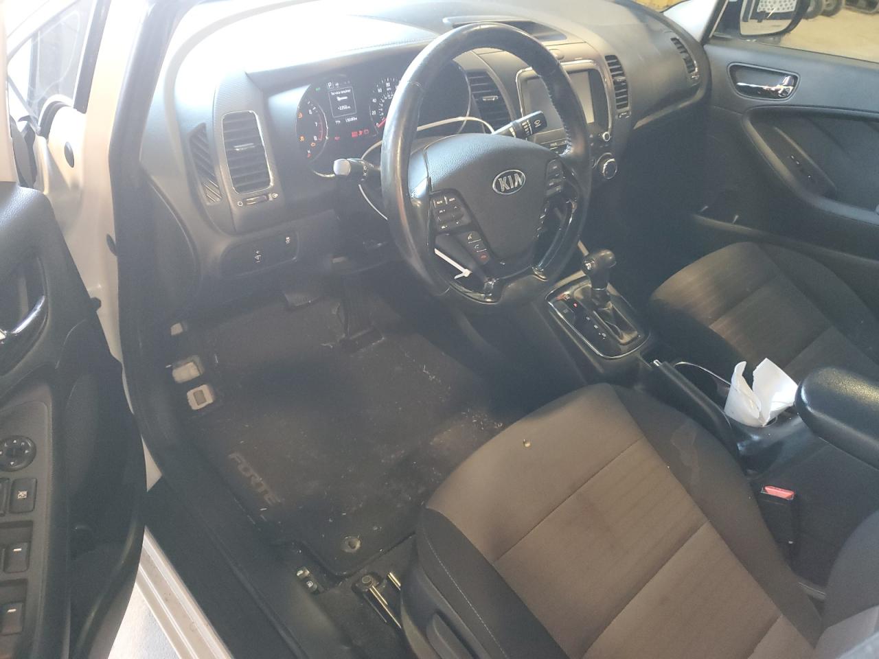 2018 Kia Forte - Image 8