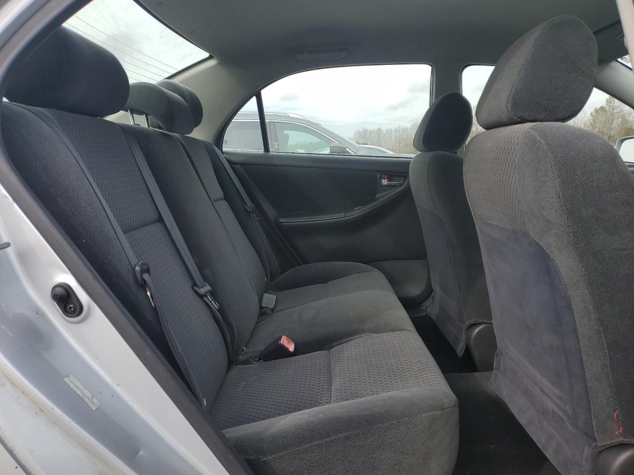 2005 Toyota Corolla - Image 11