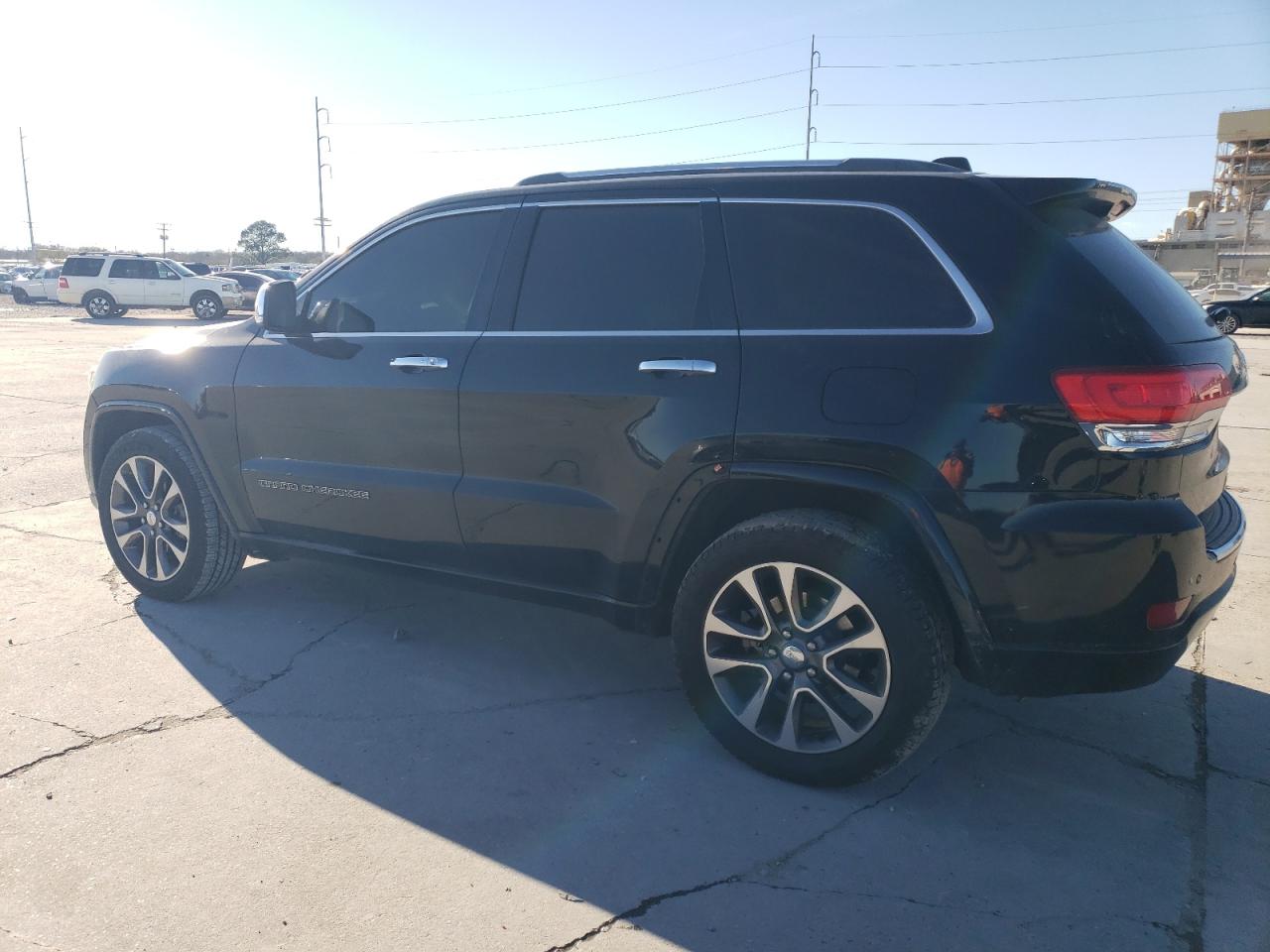 2018 Jeep Grand Cherokee - Image 2
