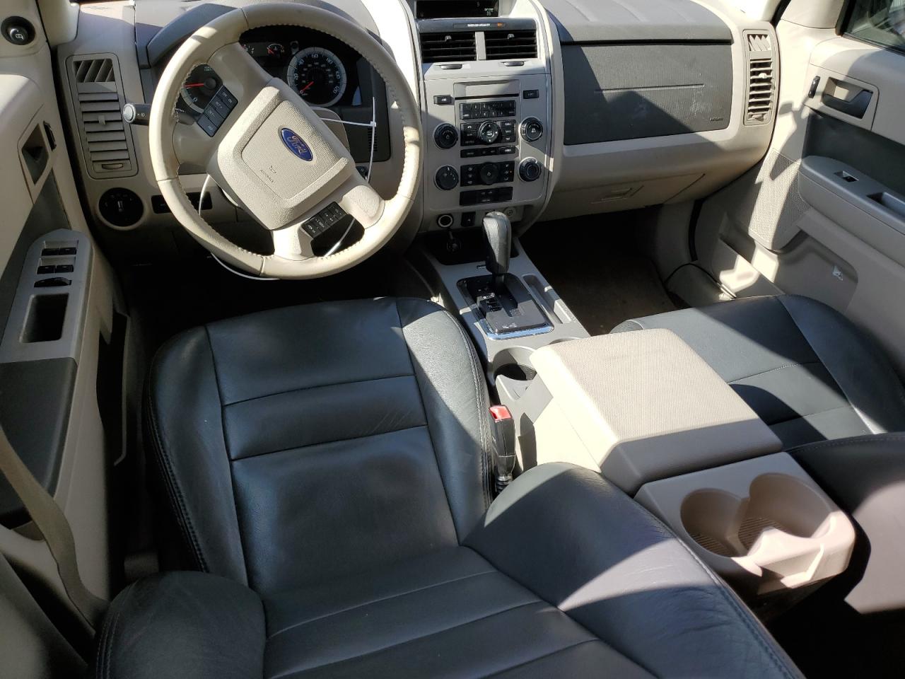 2010 Ford Escape - Image 8