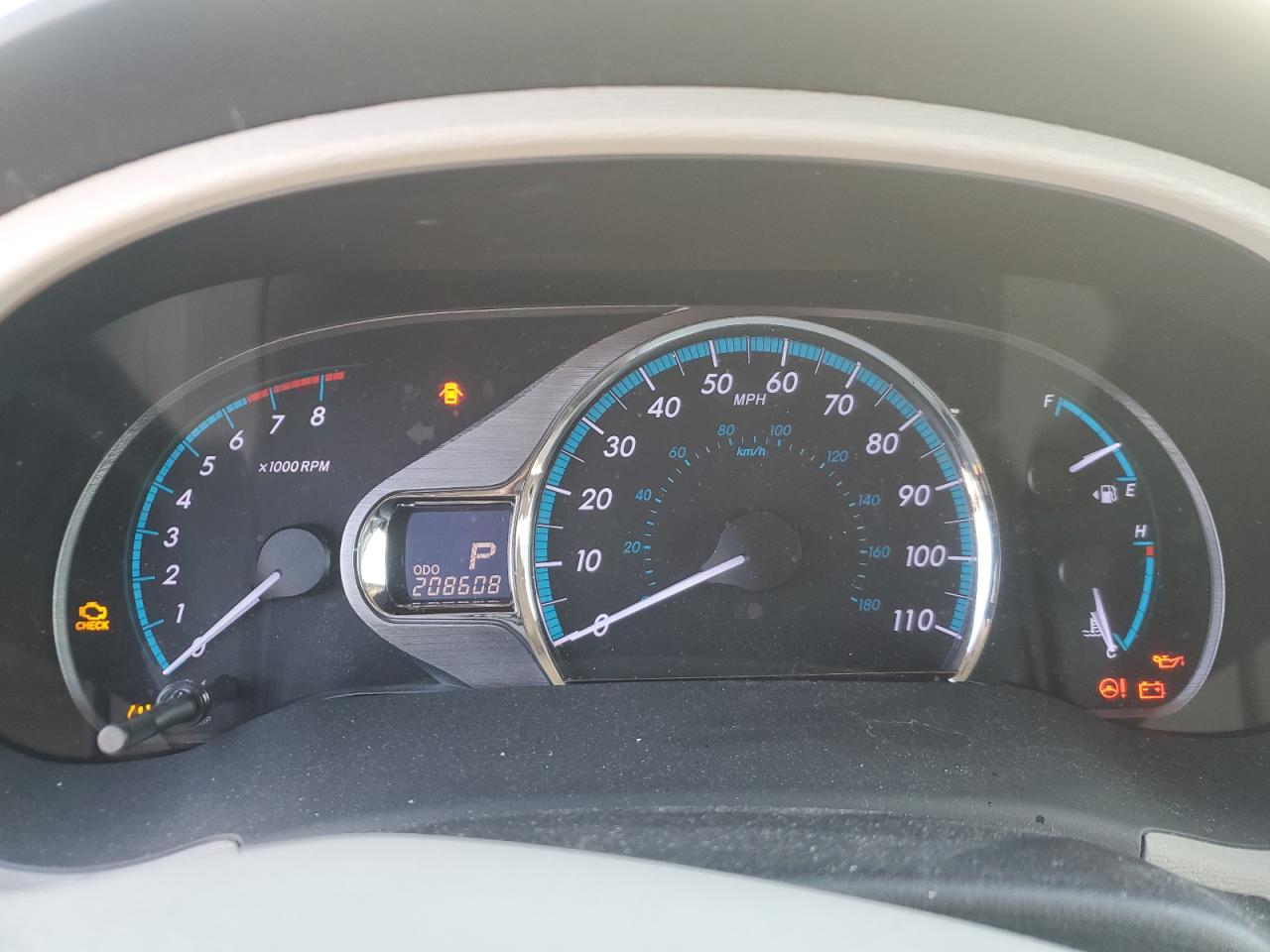 2011 Toyota Sienna - Image 9