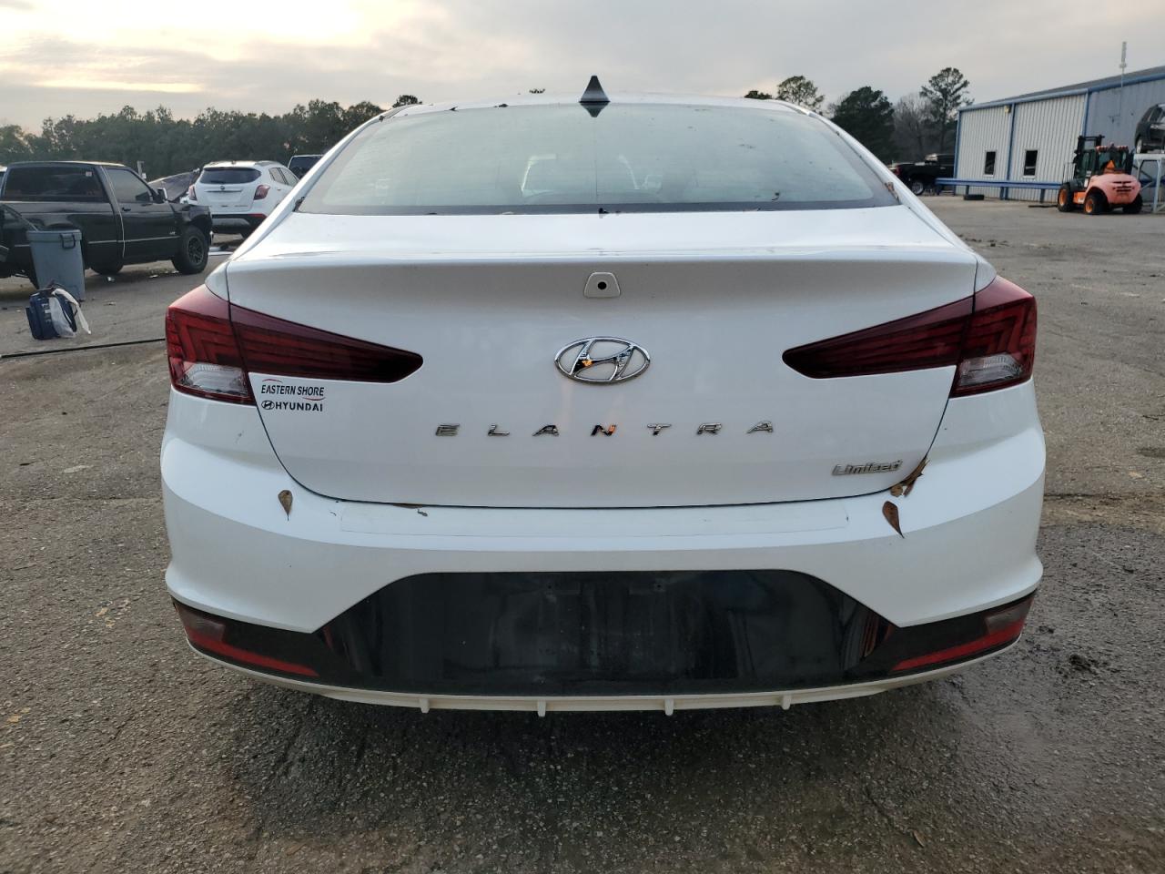 2020 Hyundai Elantra - Image 6