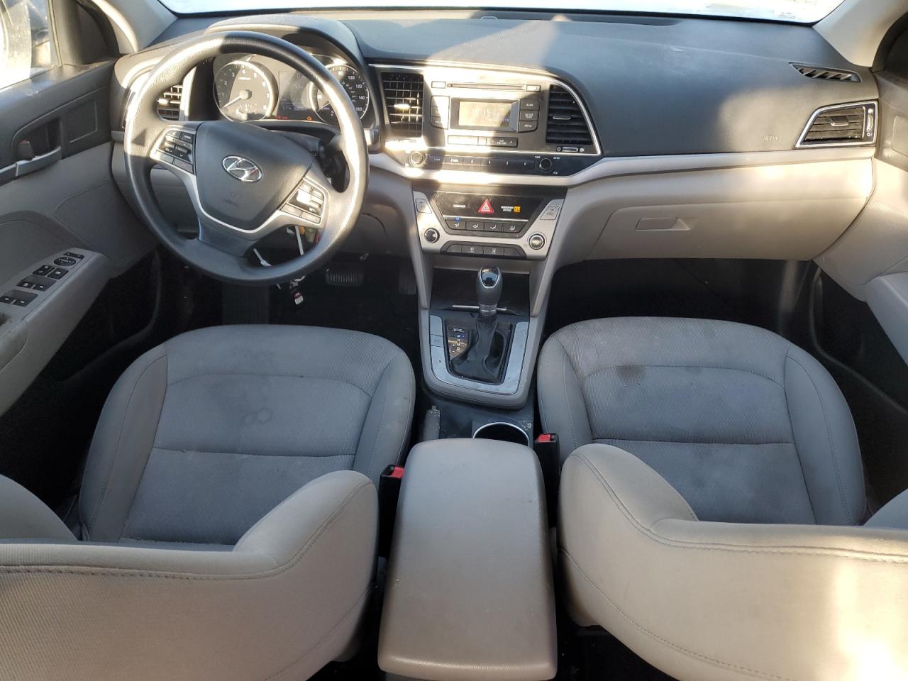 2017 Hyundai Elantra - Image 8