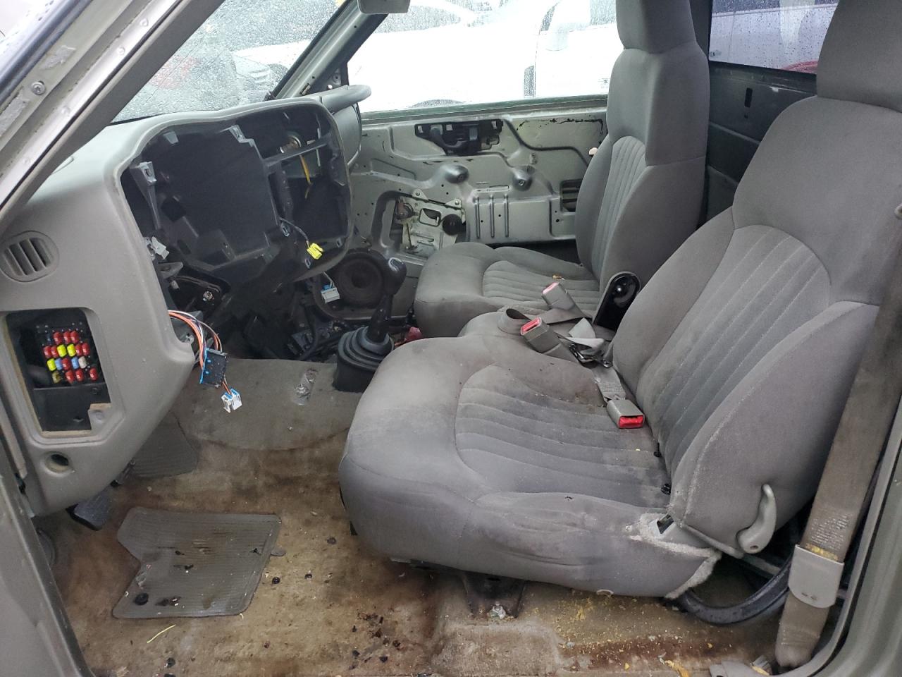 2003 Chevrolet S-10 Pickup - Image 7