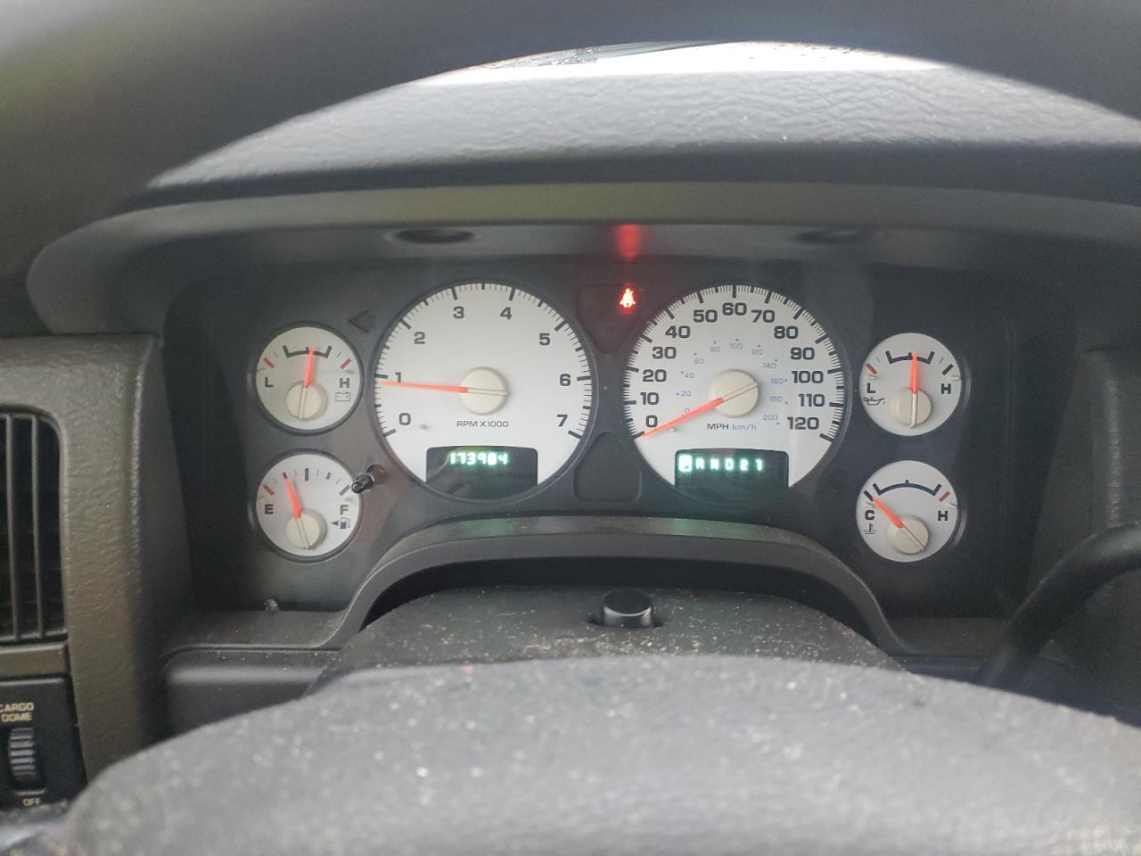 2004 Dodge RAM - Image 9