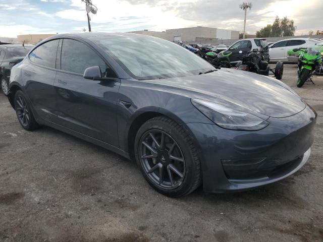  TESLA MODEL 3 2022 Серебристый