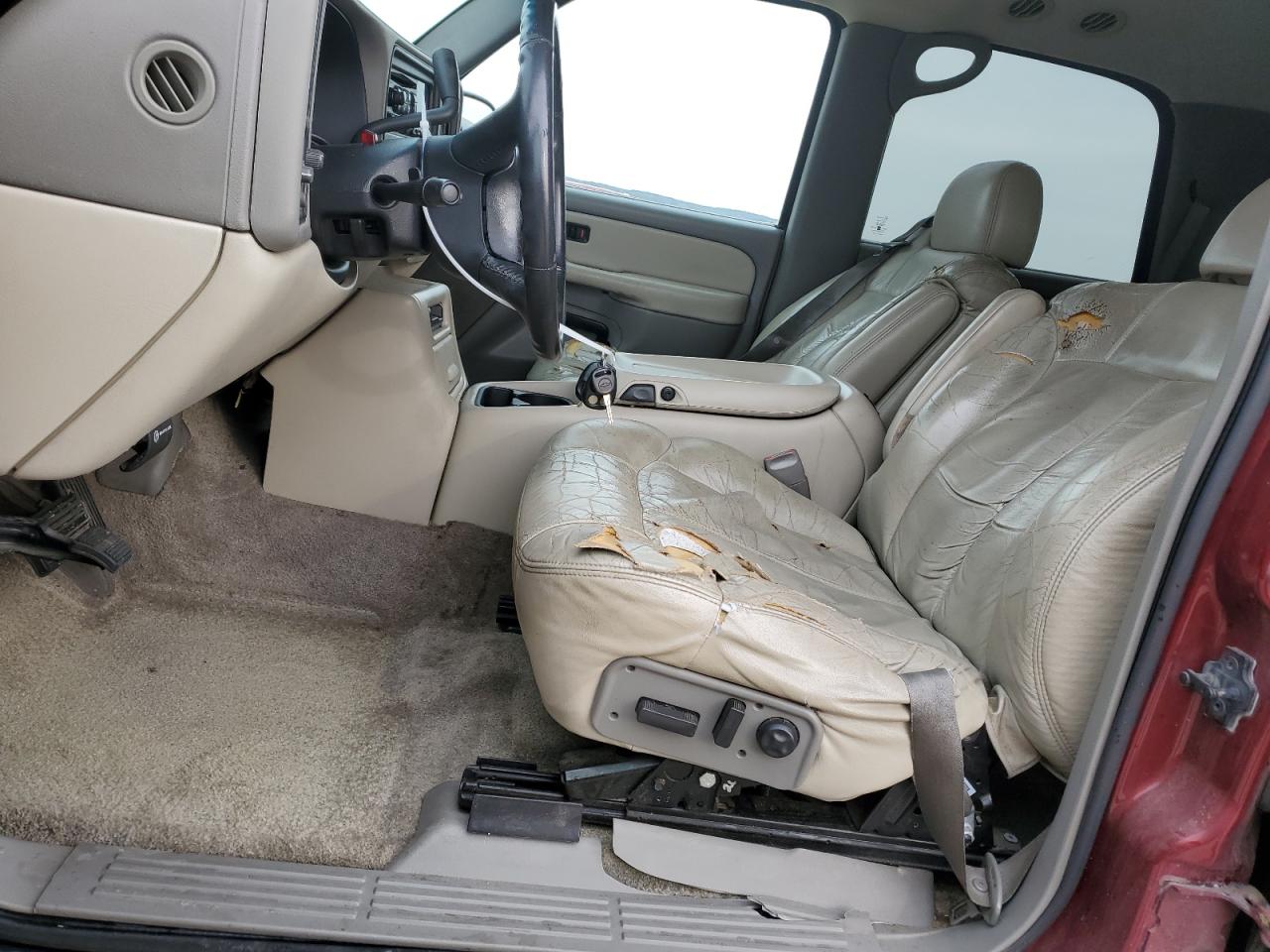 2001 Chevrolet Tahoe - Image 7