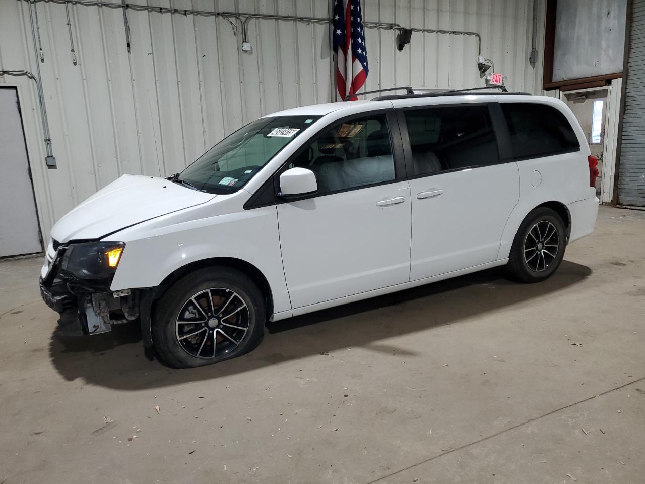 2018 Dodge Caravan - Image 1