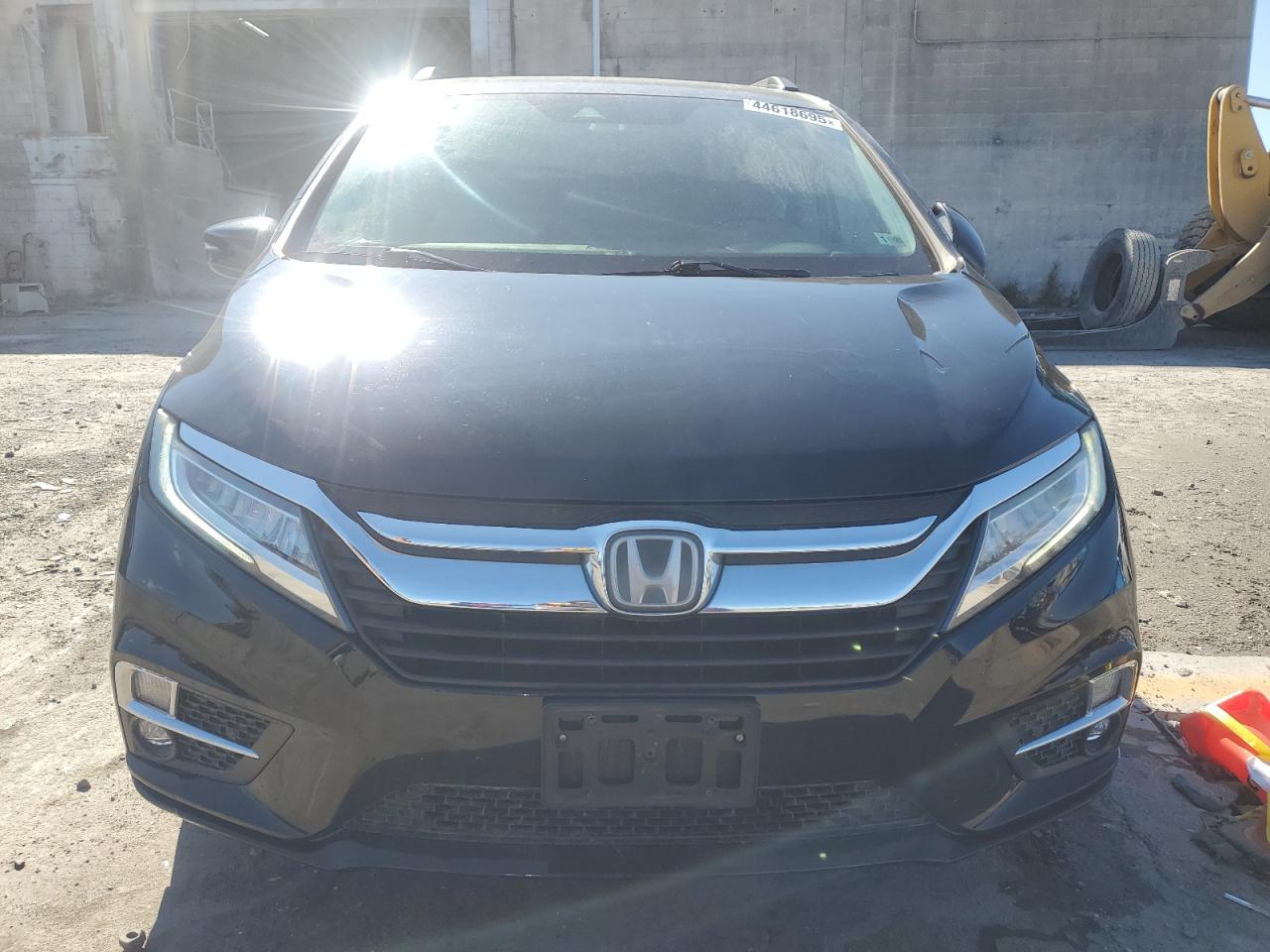 2018 Honda Odyssey - Image 5