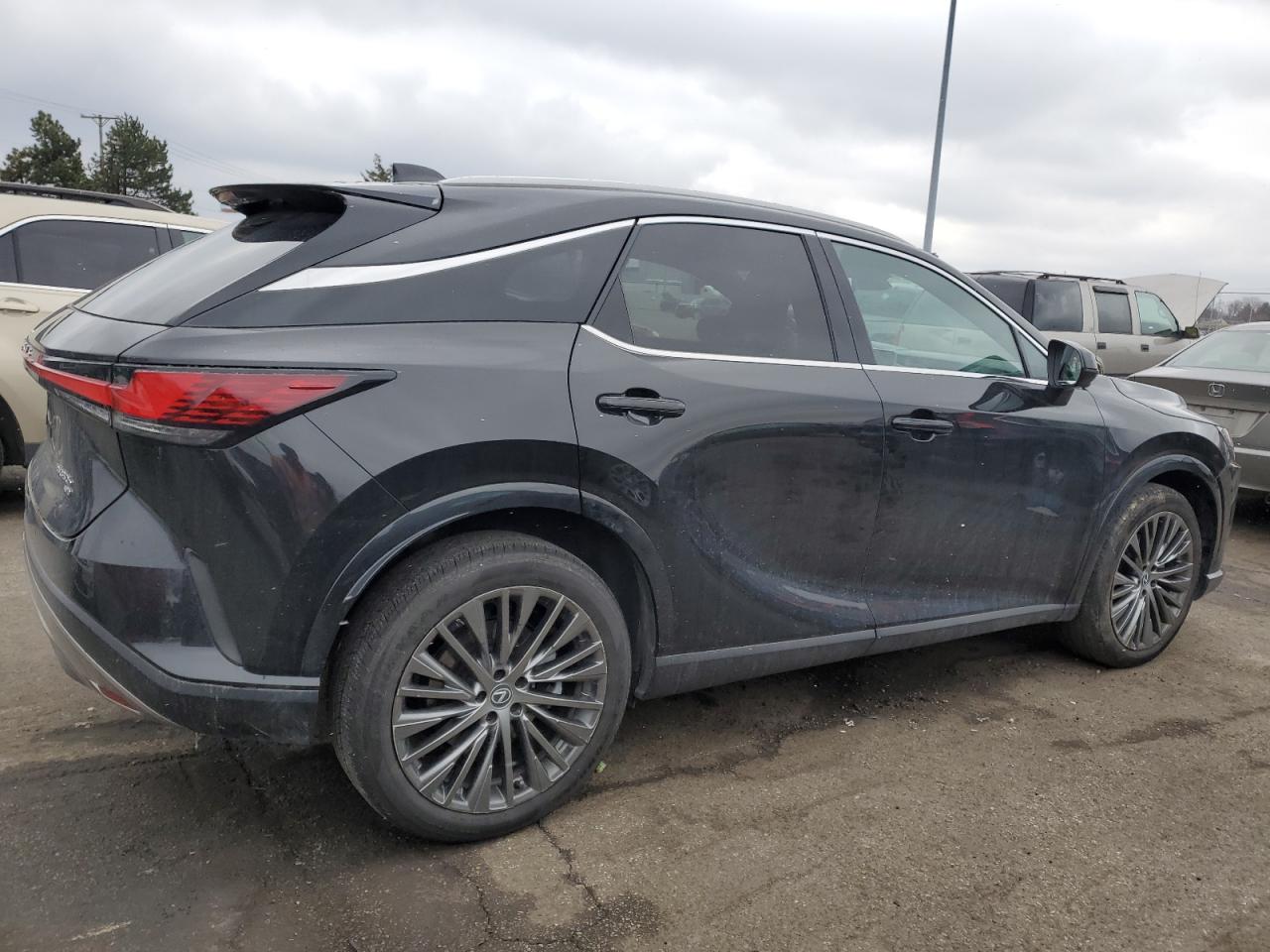 2024 Lexus RX - Image 3