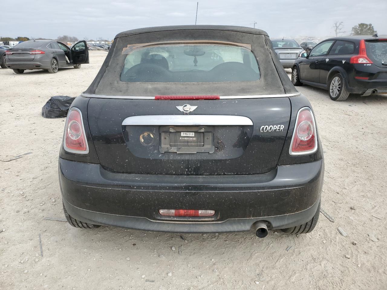 2011 MINI Cooper - Image 6