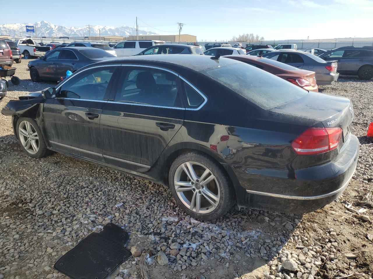2014 Volkswagen Passat - Image 2