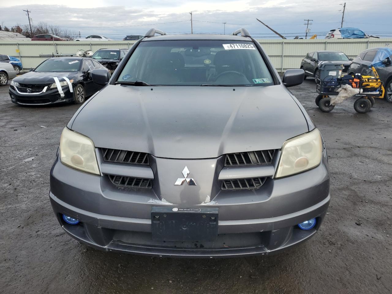 2005 Mitsubishi Outlander - Image 5