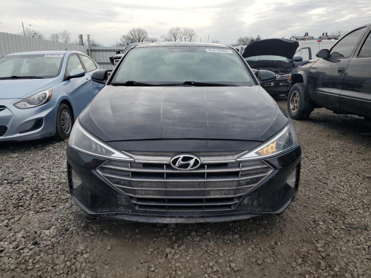 2019 Hyundai Elantra - Image 5