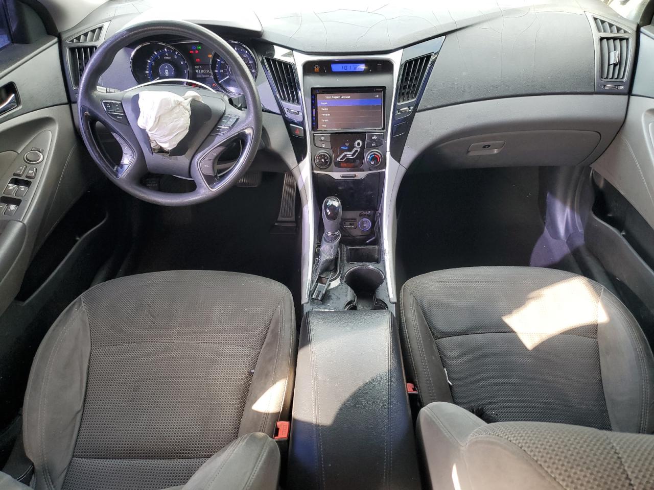 2013 Hyundai Sonata - Image 8