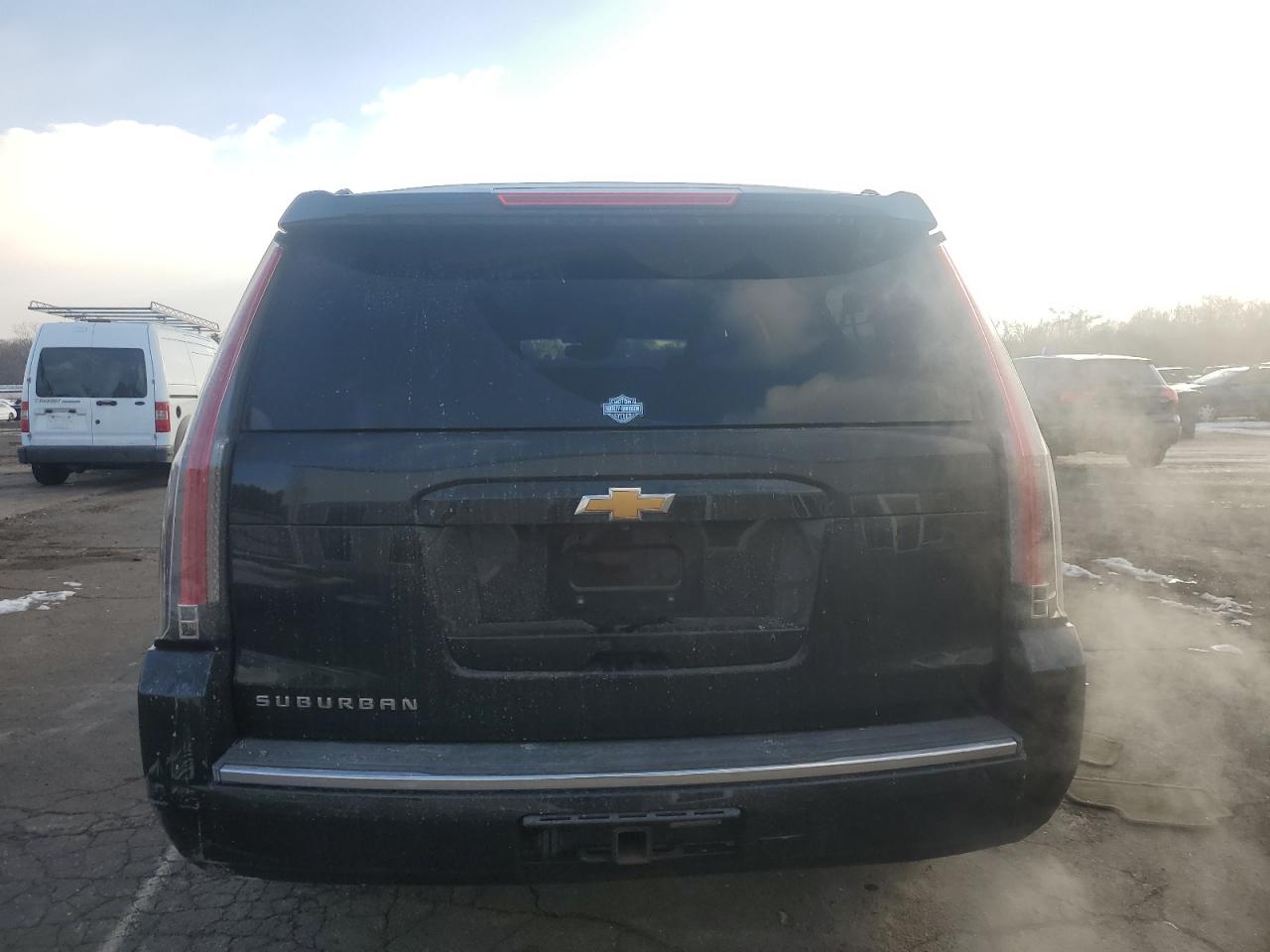 2015 Chevrolet Suburban - Image 6