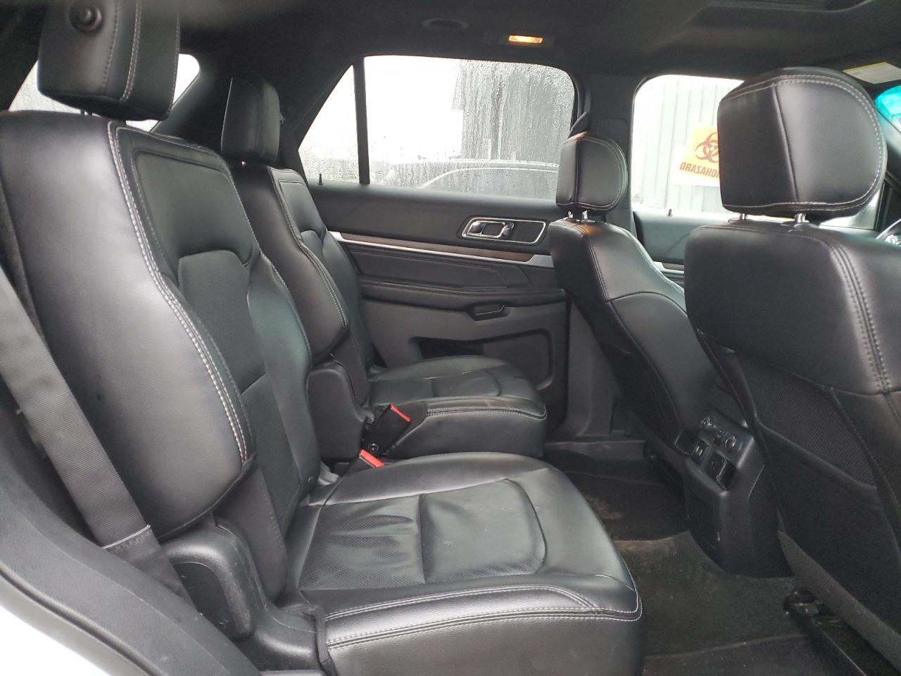 2016 Ford Explorer - Image 11