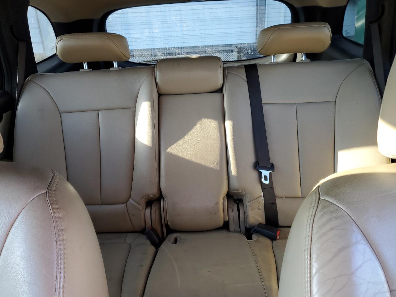 2012 Hyundai Santa Fe - Image 10