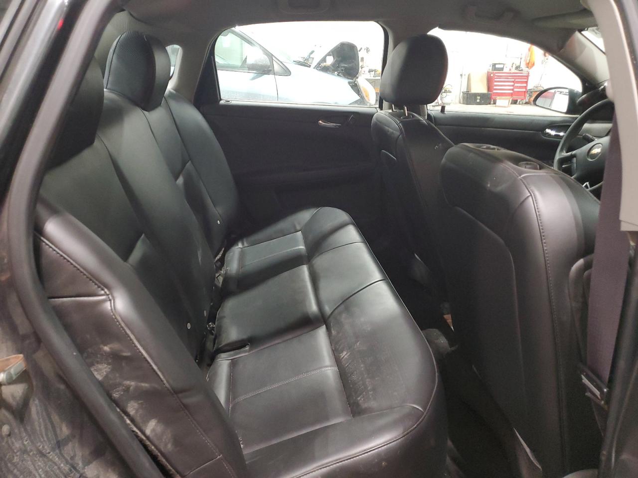 2014 Chevrolet Impala - Image 10