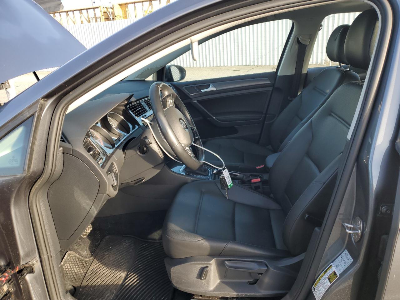 2018 Volkswagen Golf - Image 7