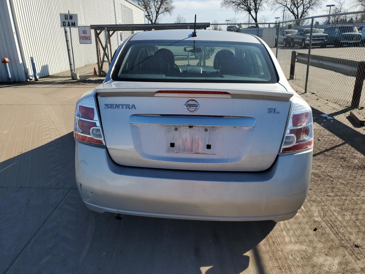 2012 Nissan Sentra - Image 6