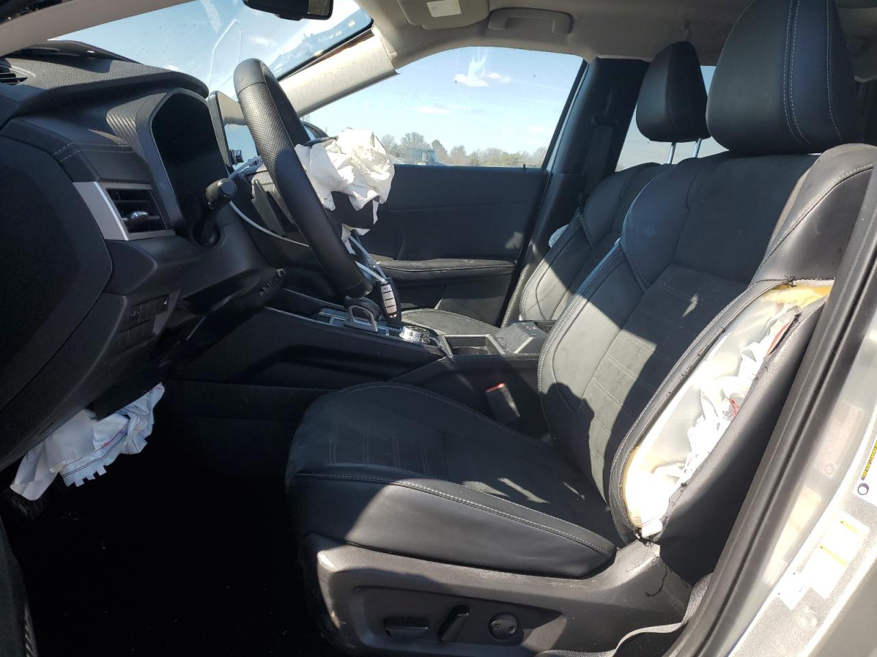 2024 Mitsubishi Outlander - Image 7