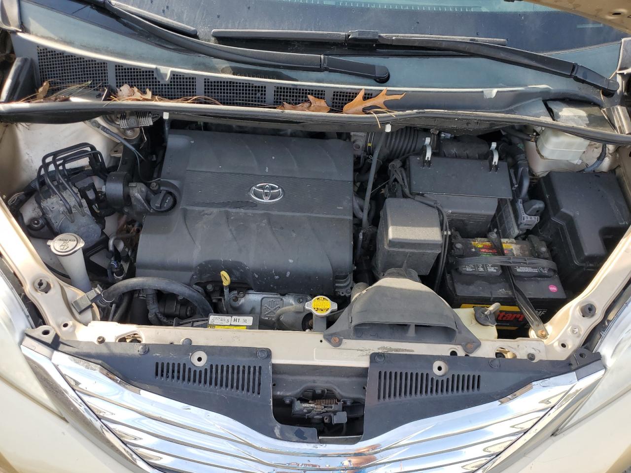 2014 Toyota Sienna - Image 12