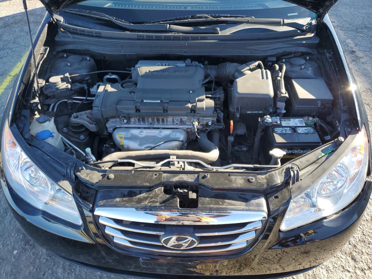 2010 Hyundai Elantra - Image 11