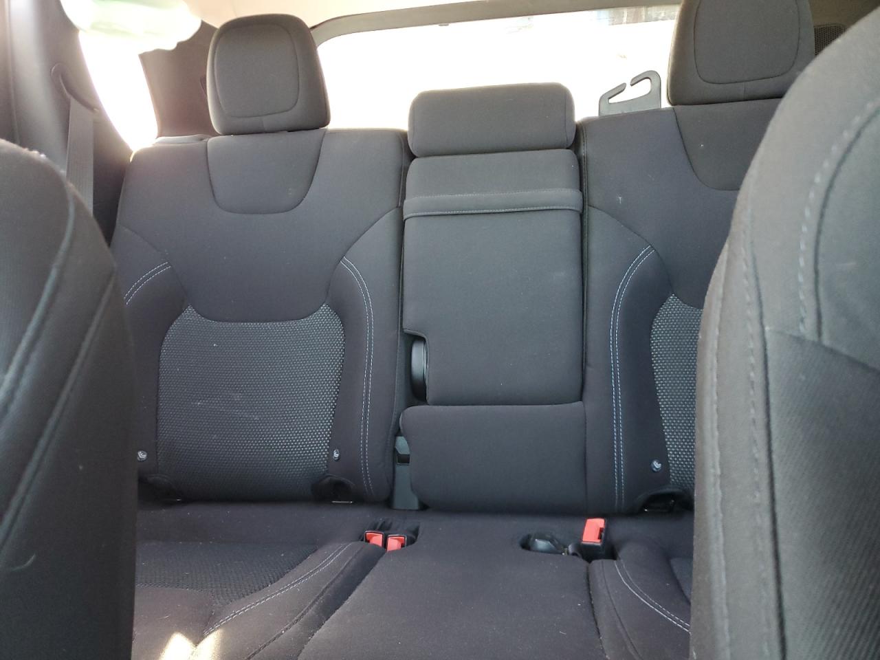 2019 Jeep Grand Cherokee - Image 10
