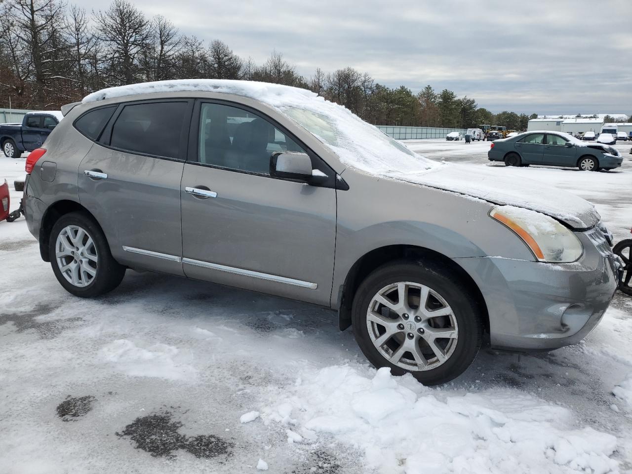 2012 Nissan Rogue - Image 4