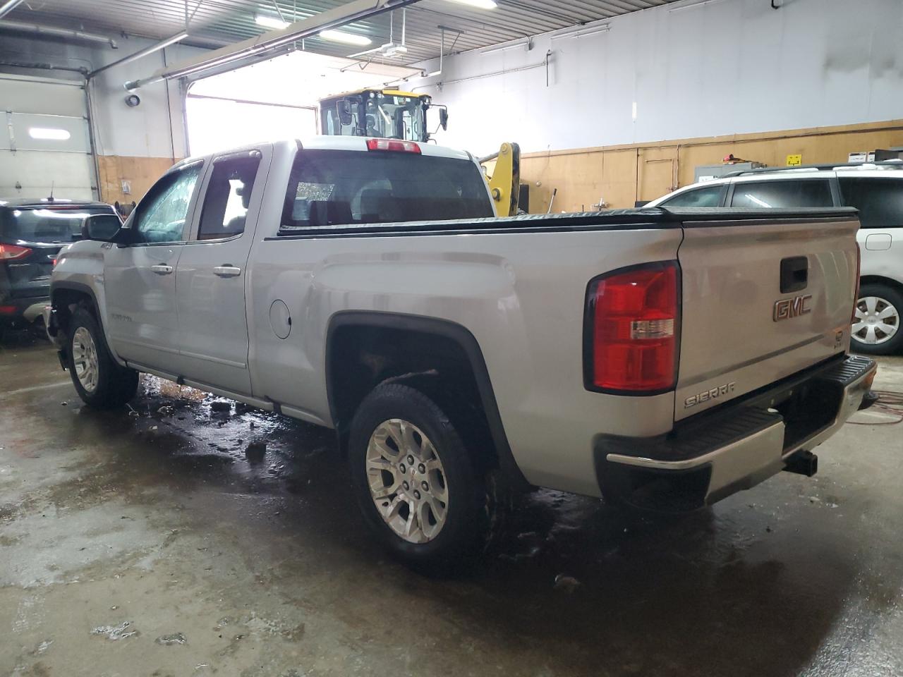 2018 GMC Sierra - Image 2