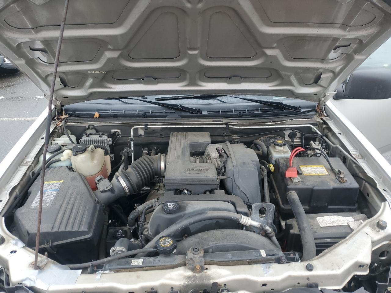 2005 Chevrolet Colorado - Image 11