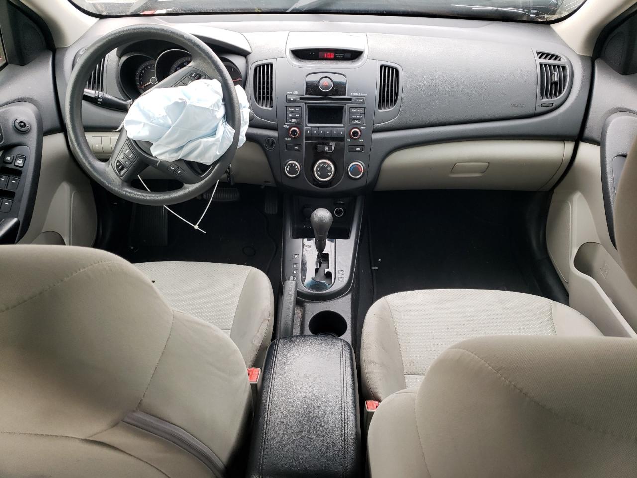 2010 Kia Forte - Image 8