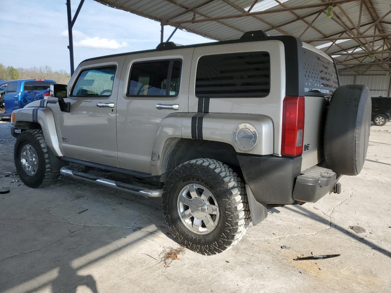 2006 Hummer H3 - Image 2