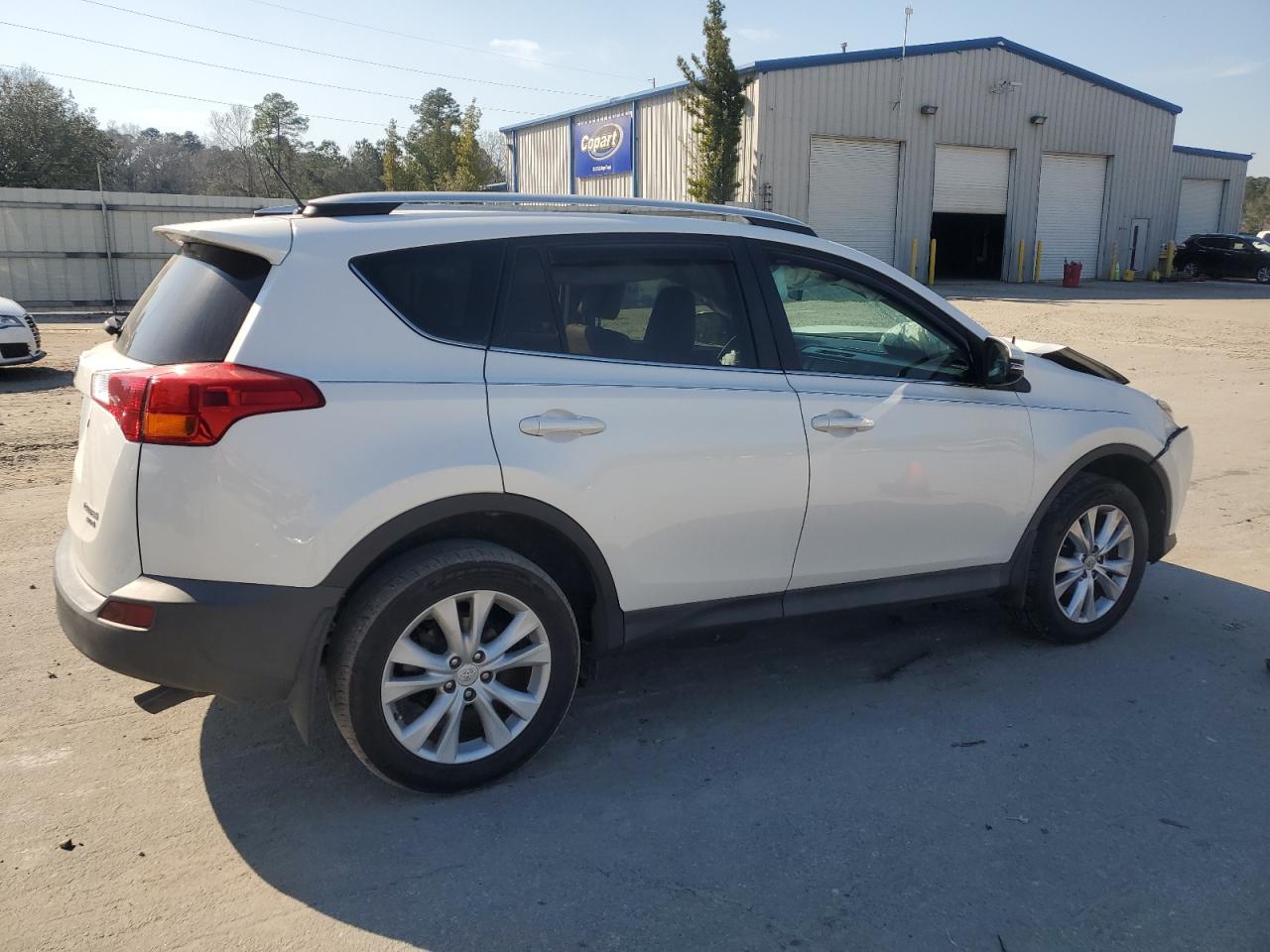 2014 Toyota RAV 4 - Image 3