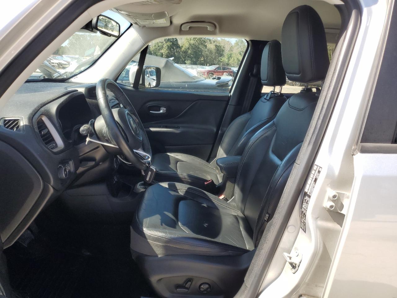 2017 Jeep Renegade - Image 7