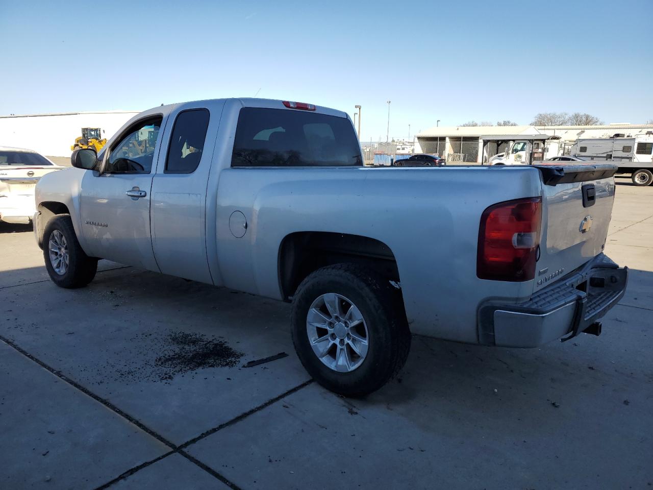 2011 Chevrolet Silverado - Image 2