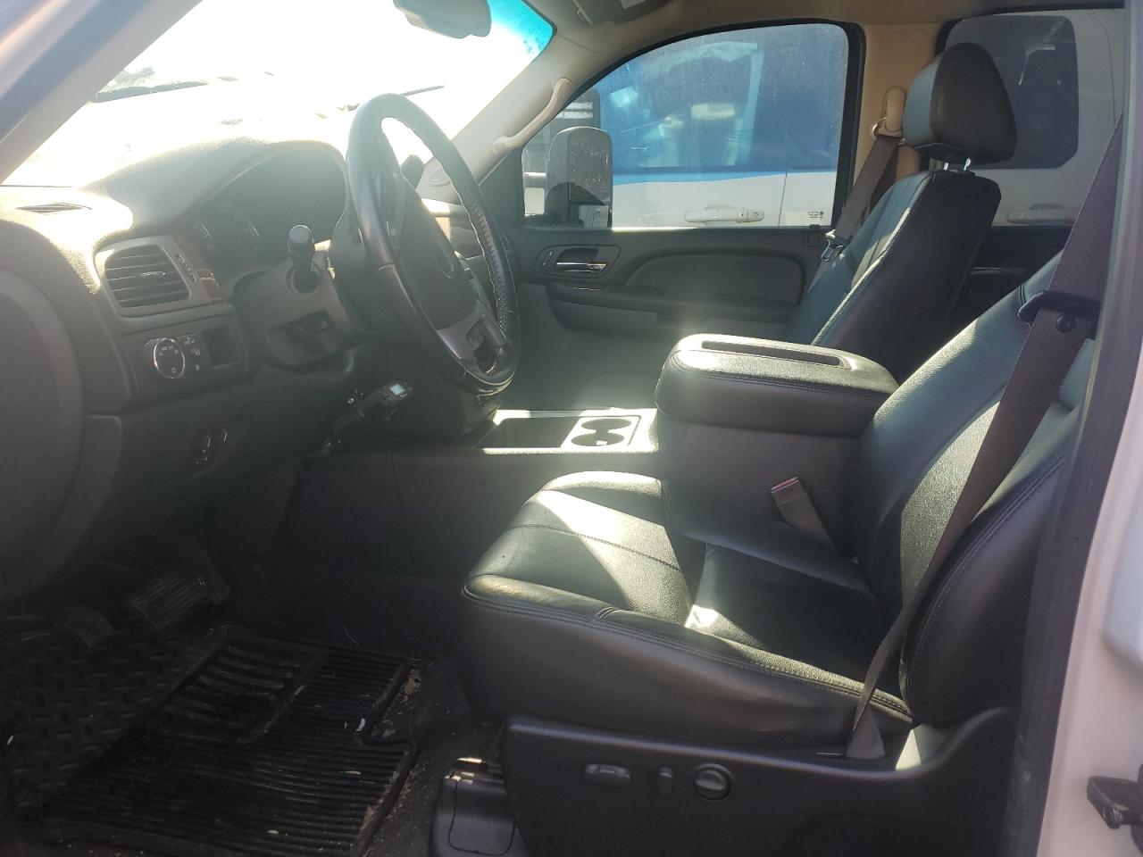 2009 GMC Sierra - Image 7