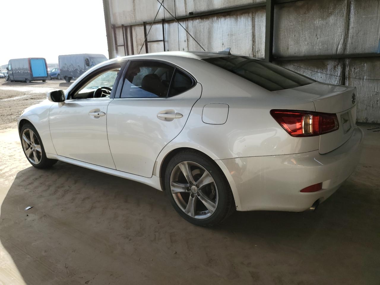 2011 Lexus IS - Image 2