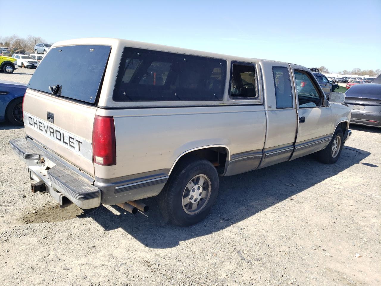 1992 Chevrolet GMT-400 - Image 3