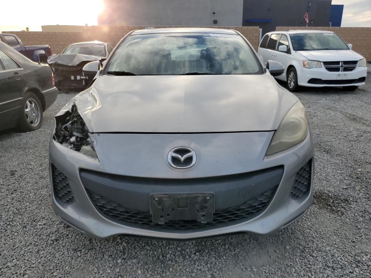 2012 Mazda 3 - Image 5