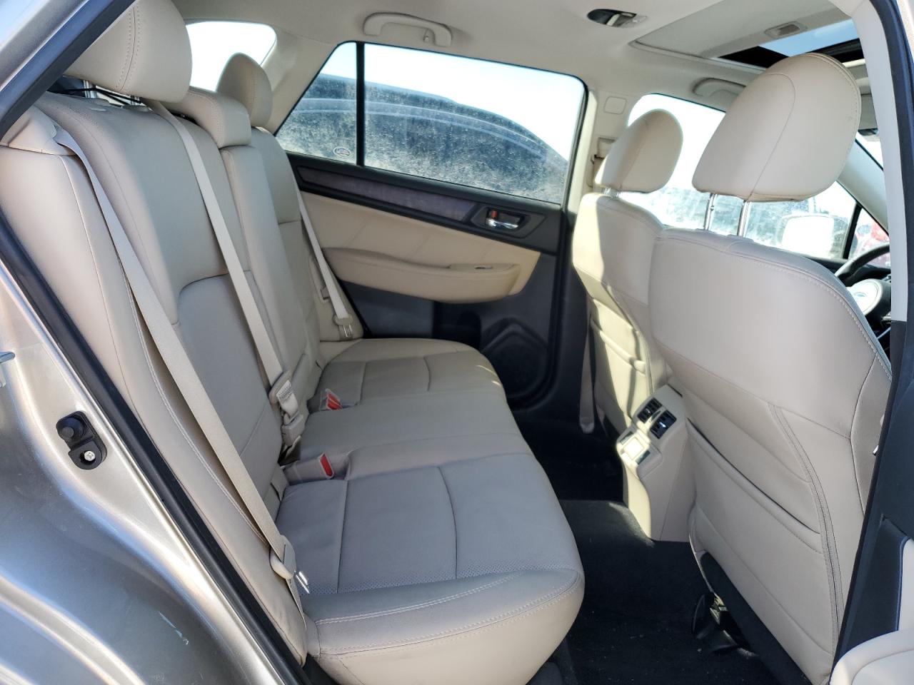 2018 Subaru Outback - Image 11