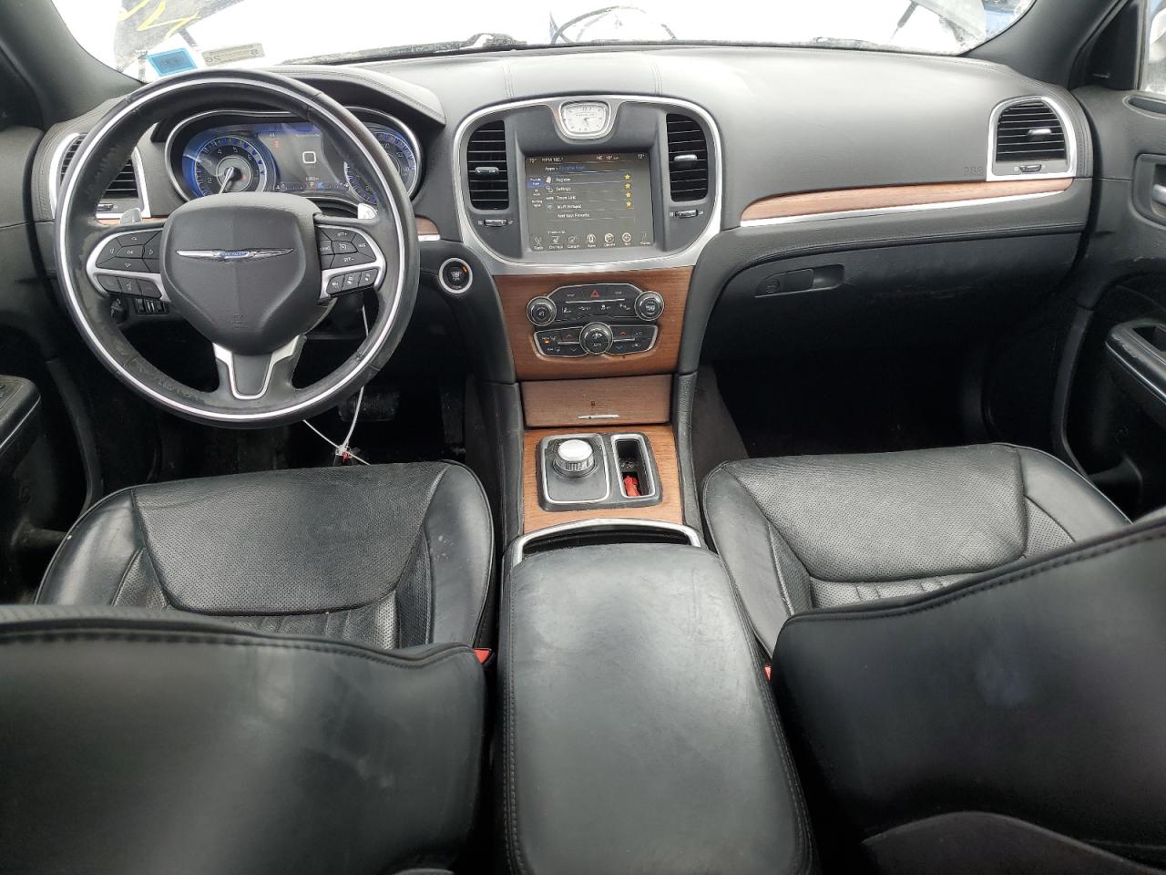 2016 Chrysler 300 - Image 8