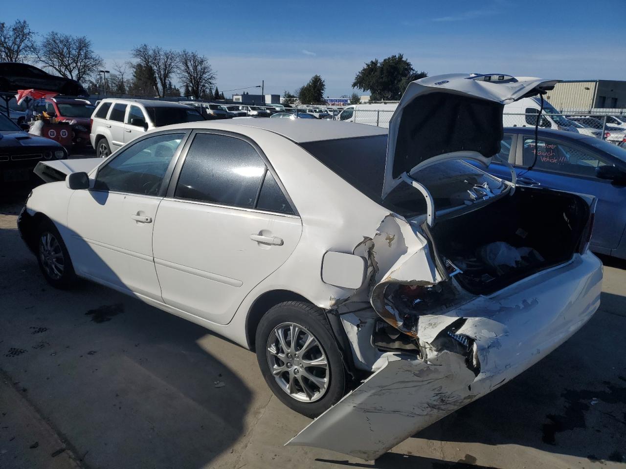 2005 Toyota Camry - Image 2
