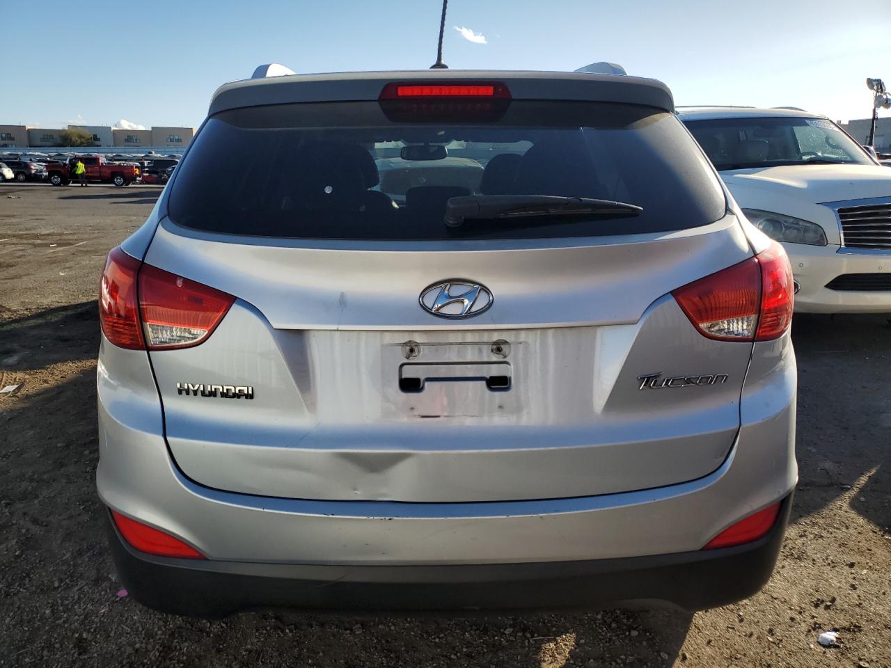 2011 Hyundai Tucson - Image 6