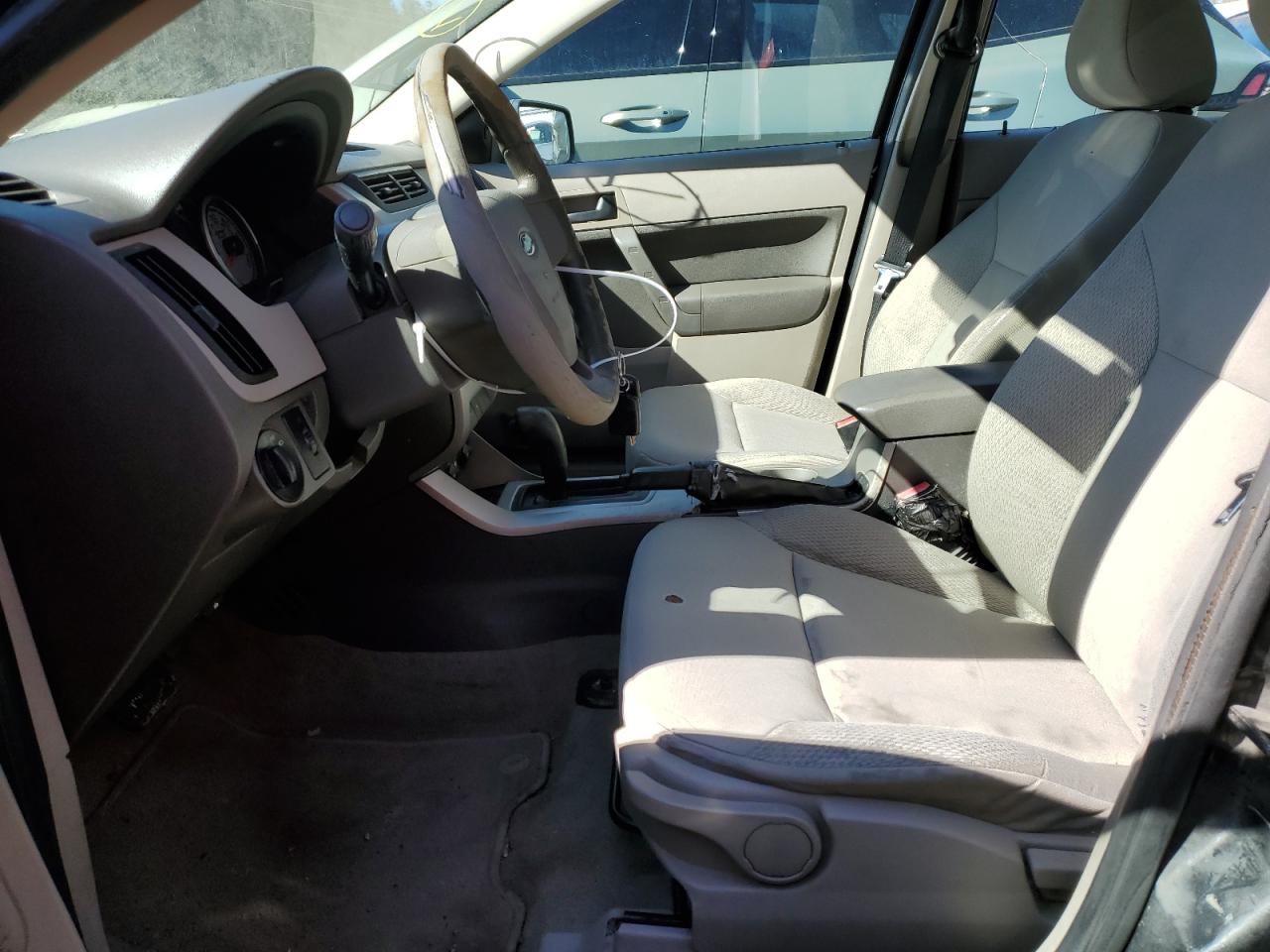 2010 Ford Focus - Image 7